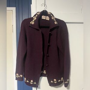 Granny core Cottagecore 100% Wool embroidered Cardigan.